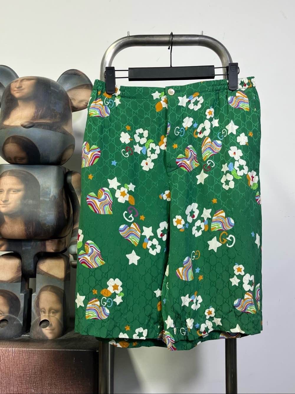 Gucci Gucci Floral Silk Shorts Size 44 Size US 28 / EU 44 - 1 Thumbnail
