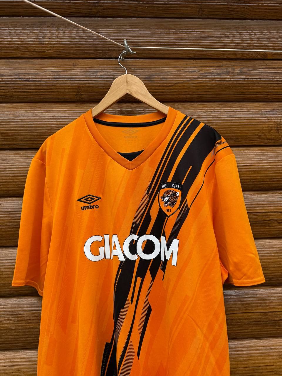 Umbro HULL CITY ENGLAND HOME FOOTBALL SHIRT JERSEY UMBRO Size US XXL / EU 58 / 5 - 2 Thumbnail