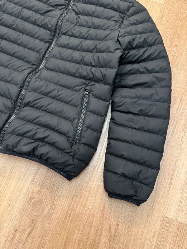 Peak Performance Peak Performance Troop Down Jacket Reversible size S Size US S / EU 44-46 / 1 - 5 Thumbnail