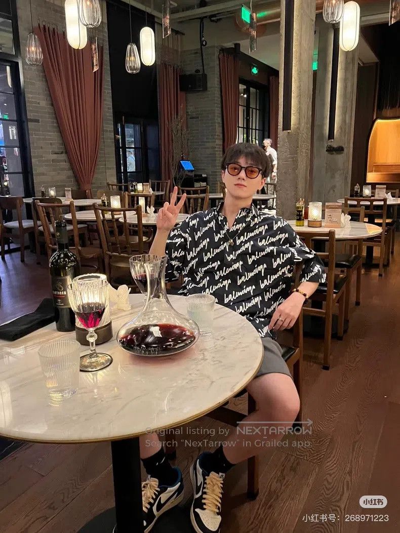 Balenciaga Balenciaga Fully Printed Letter Printed Short-Sleeve Shirt Size US XXS / EU 40 - 8 Thumbnail