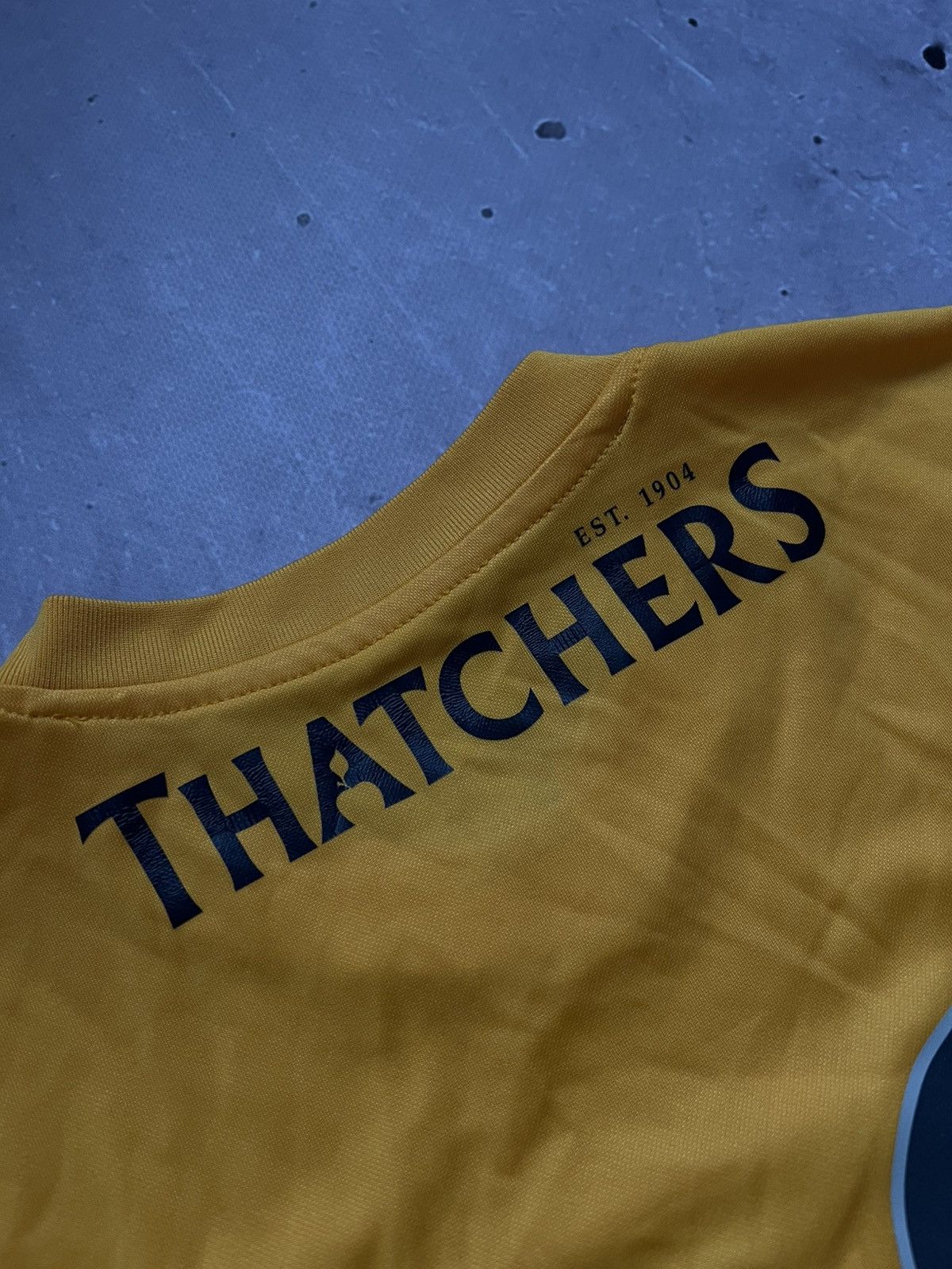 Nike Torquay United 2019-20 Nike t-shirt football jersey sz M #23 Size US M / EU 48-50 / 2 - 10 Thumbnail