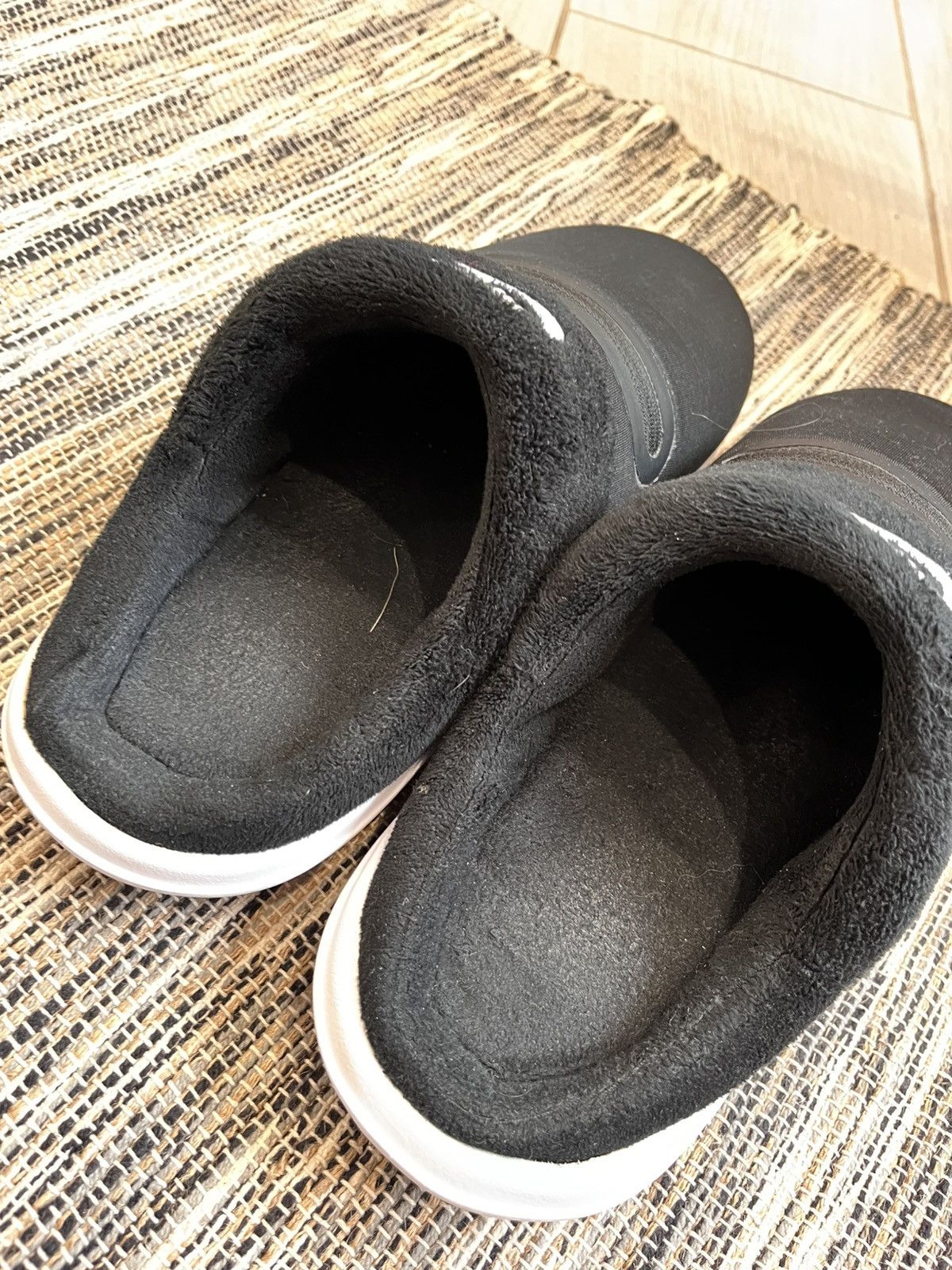 Nike × Vintage Nike Burrow Slide Fleece Outdoor Slipper Black Unisex Size US 8 / EU 41 - 9 Thumbnail