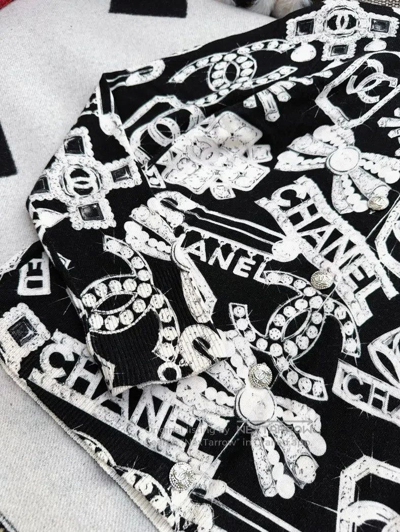 Chanel Chanel Ski series black and white jewellery pattern knitte Size XS / US 0-2 / IT 36-38 - 3 Thumbnail