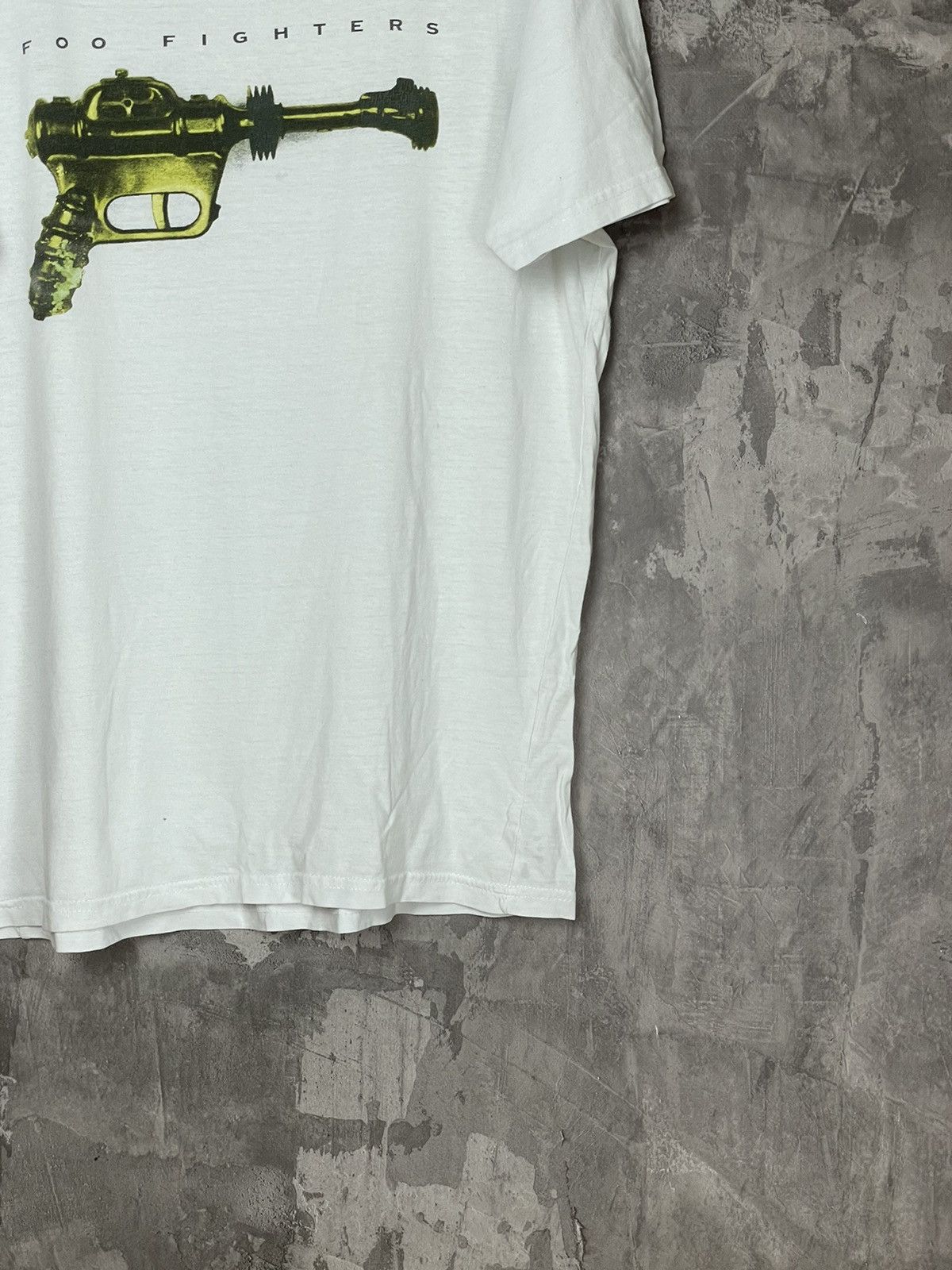 Band Tees × Vintage Foo Fighters Rock Band Tee Rock Band Graphic Tee Size US M / EU 48-50 / 2 - 6 Thumbnail
