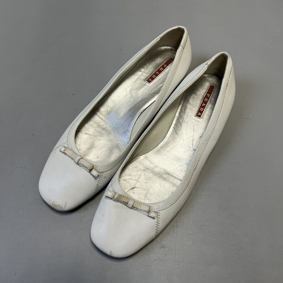 Prada Prada White Leather Bow Ballet Flats Vintage Size US 7 / IT 37 - 13 Thumbnail