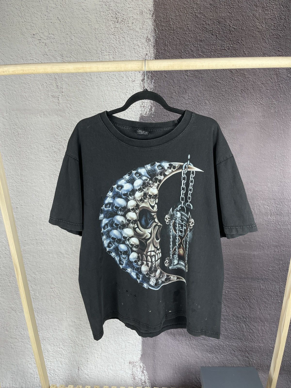 Vintage Vintage Moon Skull Sand Clock Design Distressed Rock tee Size US XL / EU 56 / 4 - 1 Thumbnail