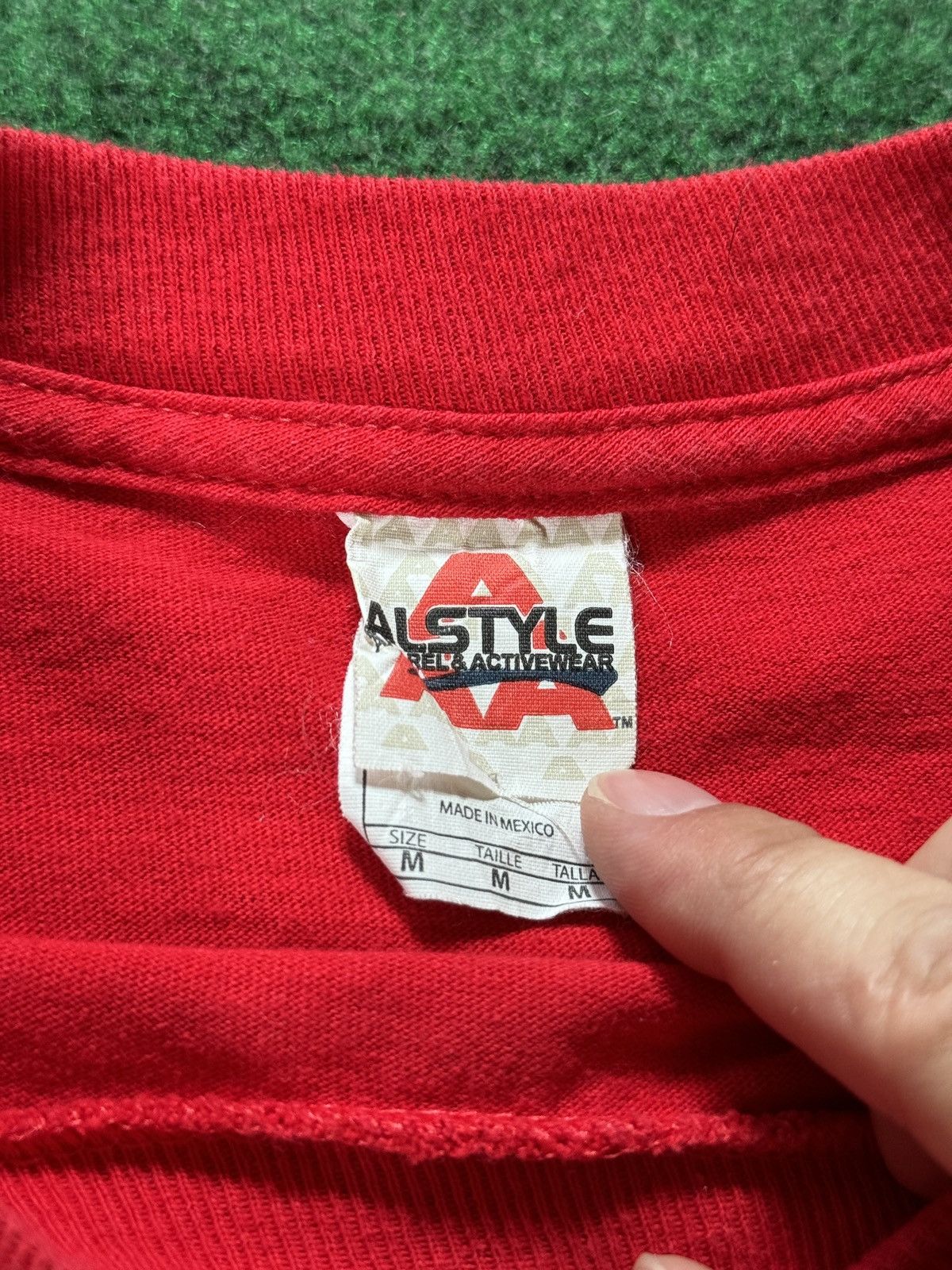 Vintage Y2K Family Guy Christmas Stewie I’m Naughty Med Red T Shirt Size US M / EU 48-50 / 2 - 3 Thumbnail
