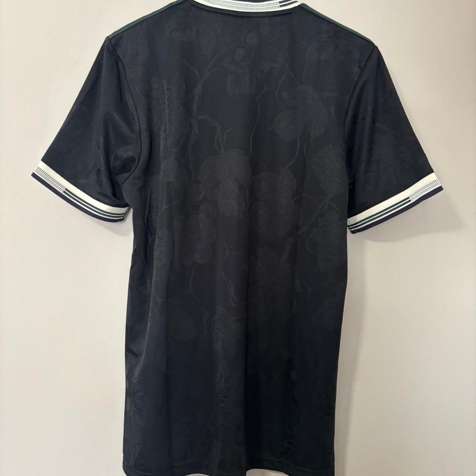 Adidas Adidas black juventus floral jersey Size US M / EU 48-50 / 2 - 4 Thumbnail