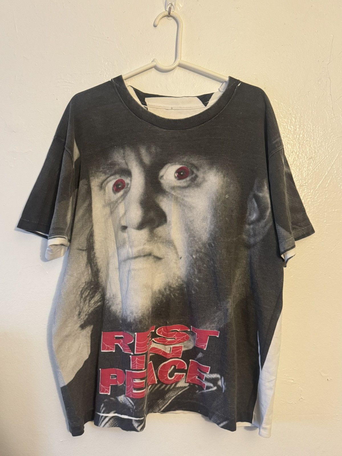 Vintage Rare 90’s Vintage Undertaker ‘Rest In Peace’ AOP Tee Size US XL / EU 56 / 4 - 1 Thumbnail