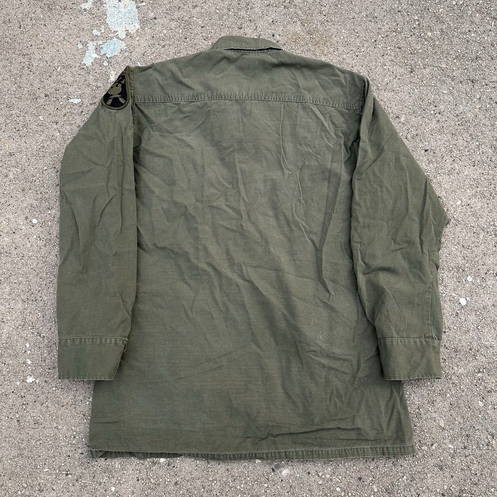 Vintage Vintage 70s OG-107 Rip Stop Poplin Slant Pocket Coat Vietnam Size US S / EU 44-46 / 1 - 3 Thumbnail