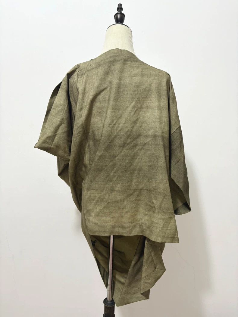Vivienne Westwood Vivienne Westwood Irregularly cut short sleeves Size US M / EU 48-50 / 2 - 3 Thumbnail