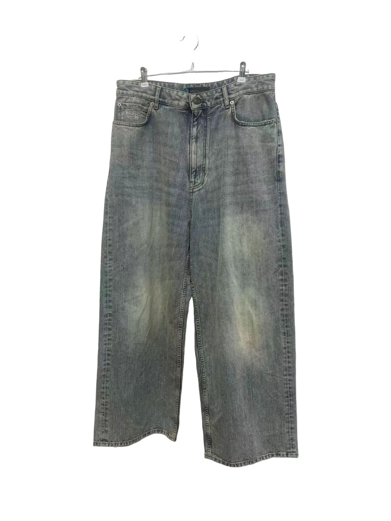 Balenciaga Balenciaga Distressed Straight Denim Jeans M Size US 32 / EU 48 - 1 Thumbnail