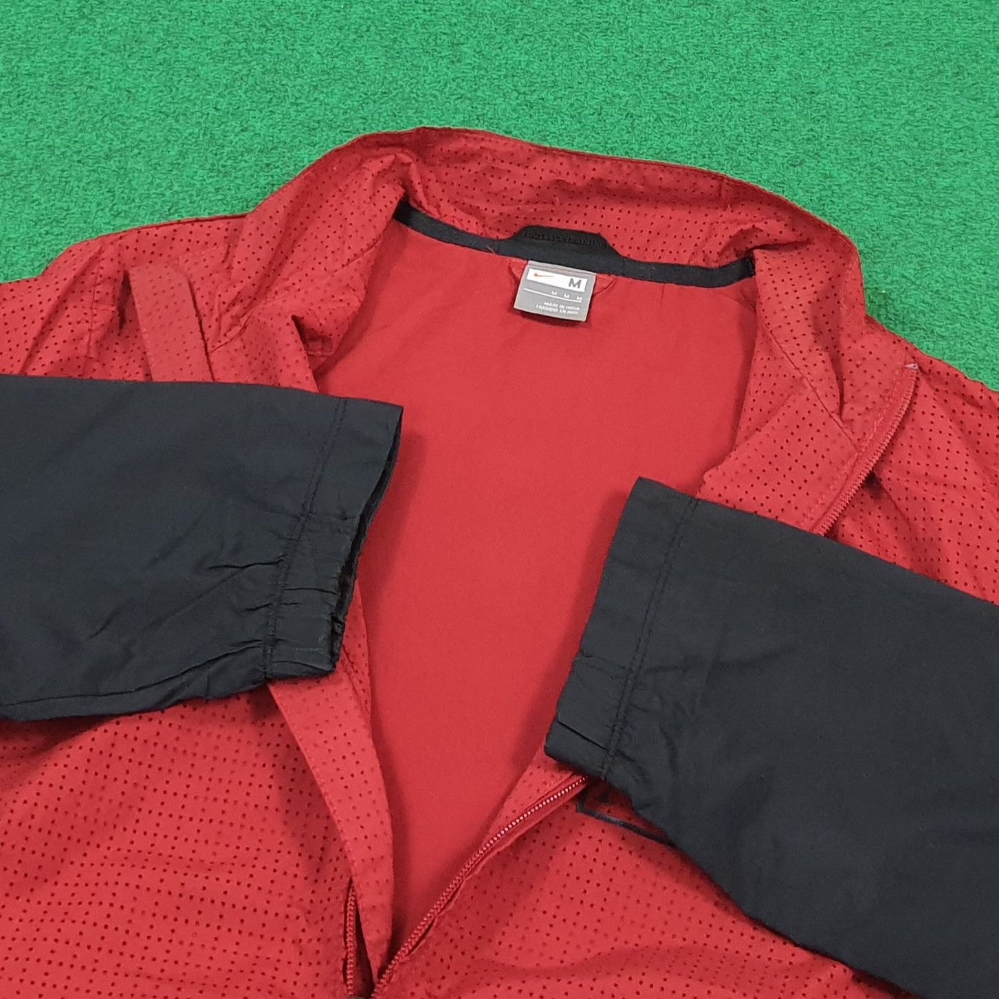 Nike Y2K Manchester United Nike AIG Training Shell Jacket C302N15 Size US S / EU 44-46 / 1 - 5 Thumbnail