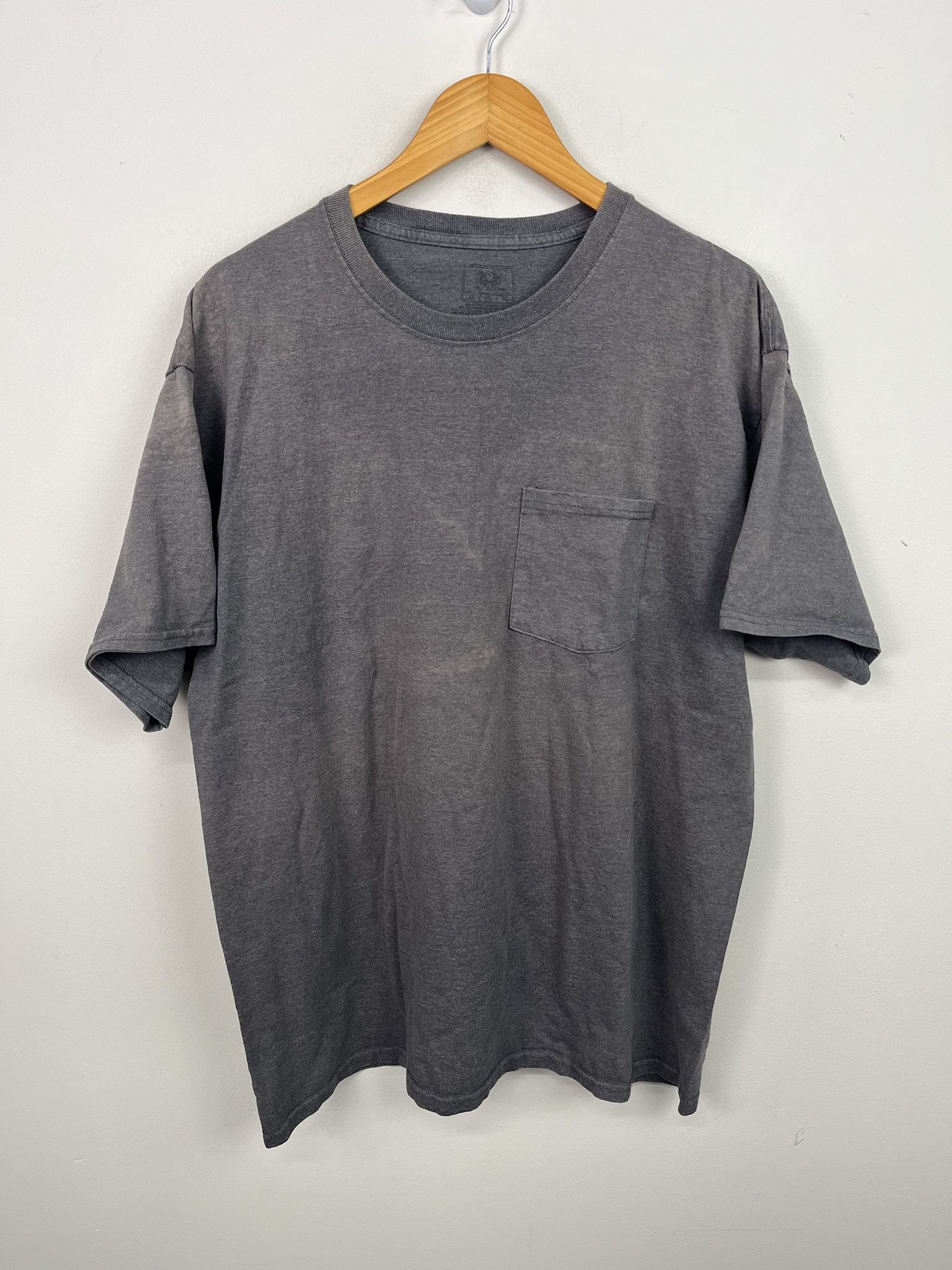 Other Vintage y2K Blank Gray Tshirt Size XL Size US XL / EU 56 / 4 - 1 Thumbnail