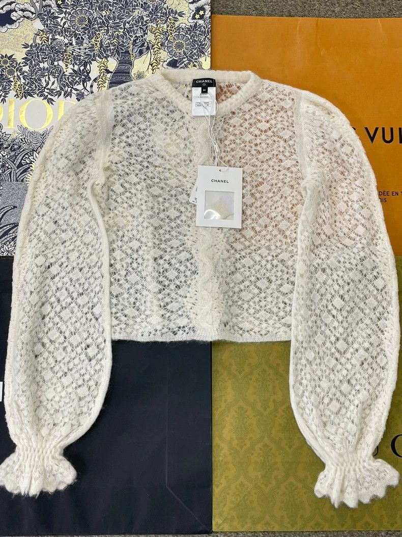 Chanel chanel 23K white hollow knitted long sleeves Size XS / US 0-2 / IT 36-38 - 1 Thumbnail