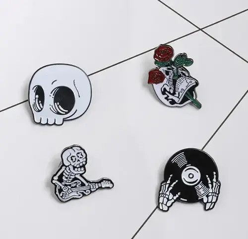 Jewelry 4Pcs / Set Skull Theme Pins Brooch Size ONE SIZE - 4 Thumbnail