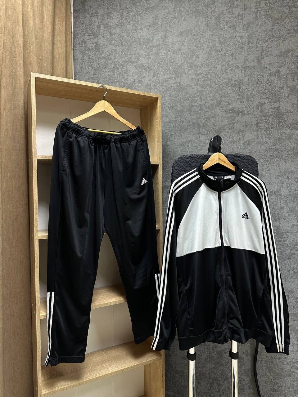 Adidas × Vintage Vintage Adidas Black Sportswear Tracksuit Size US XL / EU 56 / 4 - 1 Thumbnail