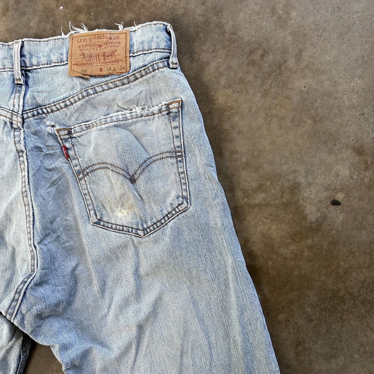 Levi's Vintage Levi’s 512 Lightwash Distressed Faded Denim Pant W32 Size US 32 / EU 48 - 13 Thumbnail
