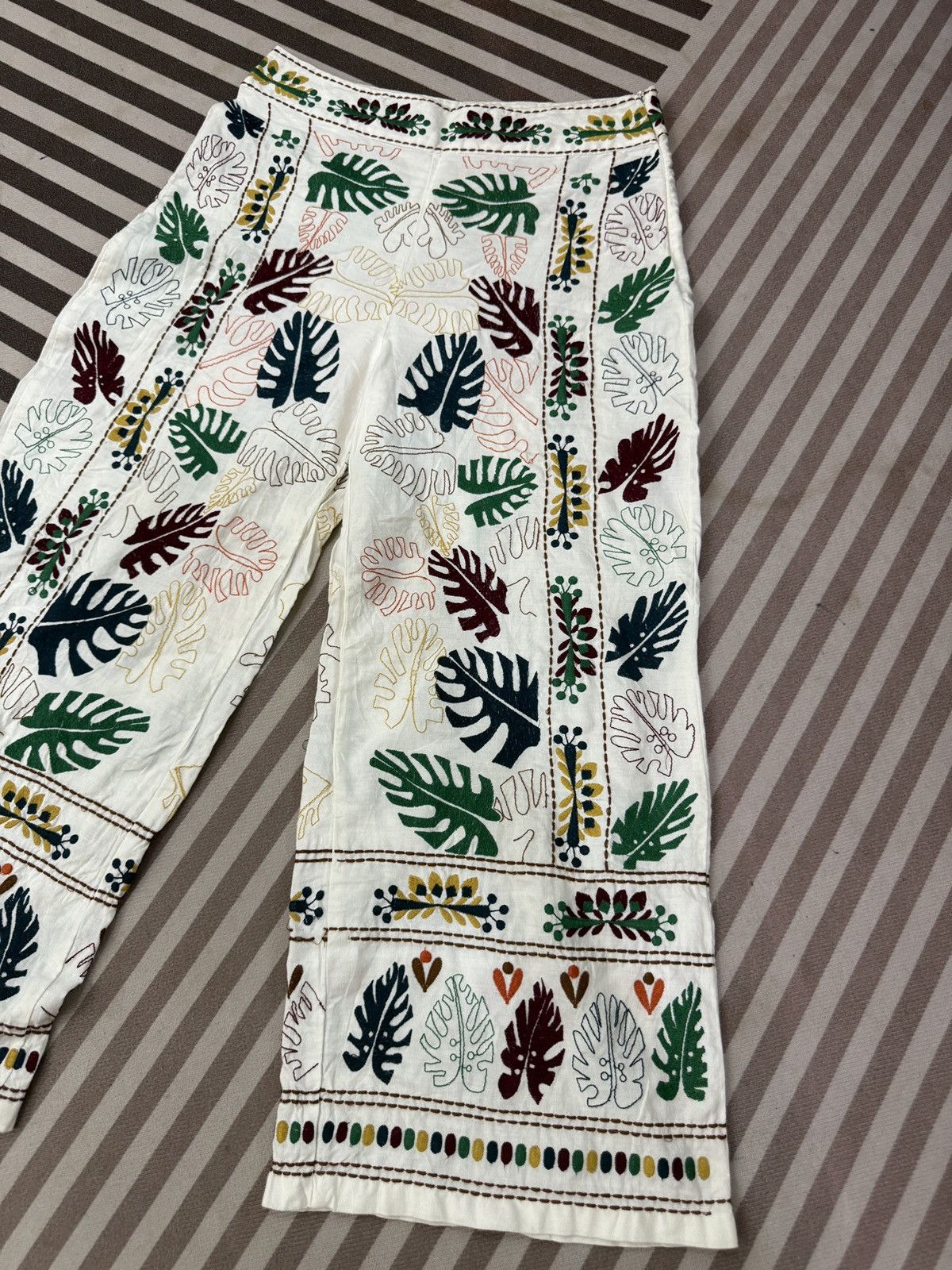 Zara 🔥🔥🔥ARCHIVE ZARA EMBROIDERY FLORAL PANTS Size 30" / US 8 / IT 44 - 7 Thumbnail