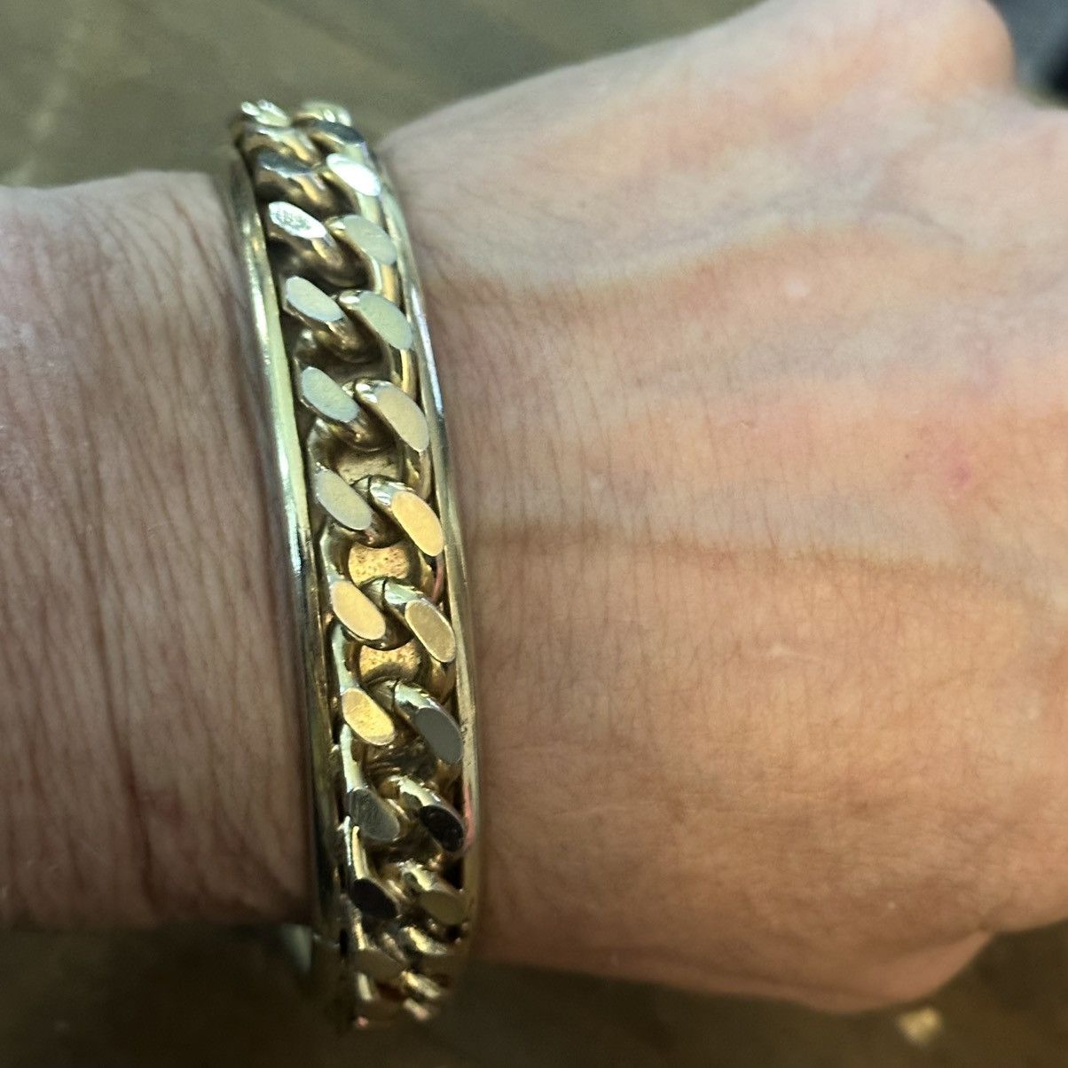 Other Gold tone curb link chain bangle bracelet Size ONE SIZE - 3 Thumbnail