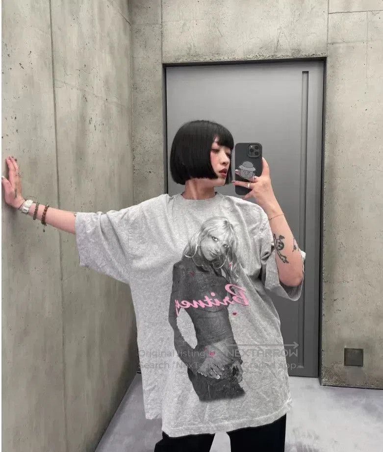 Balenciaga Balenciaga Britney Portrait Short Sleeve Shirt. Size XS / US 0-2 / IT 36-38 - 4 Thumbnail