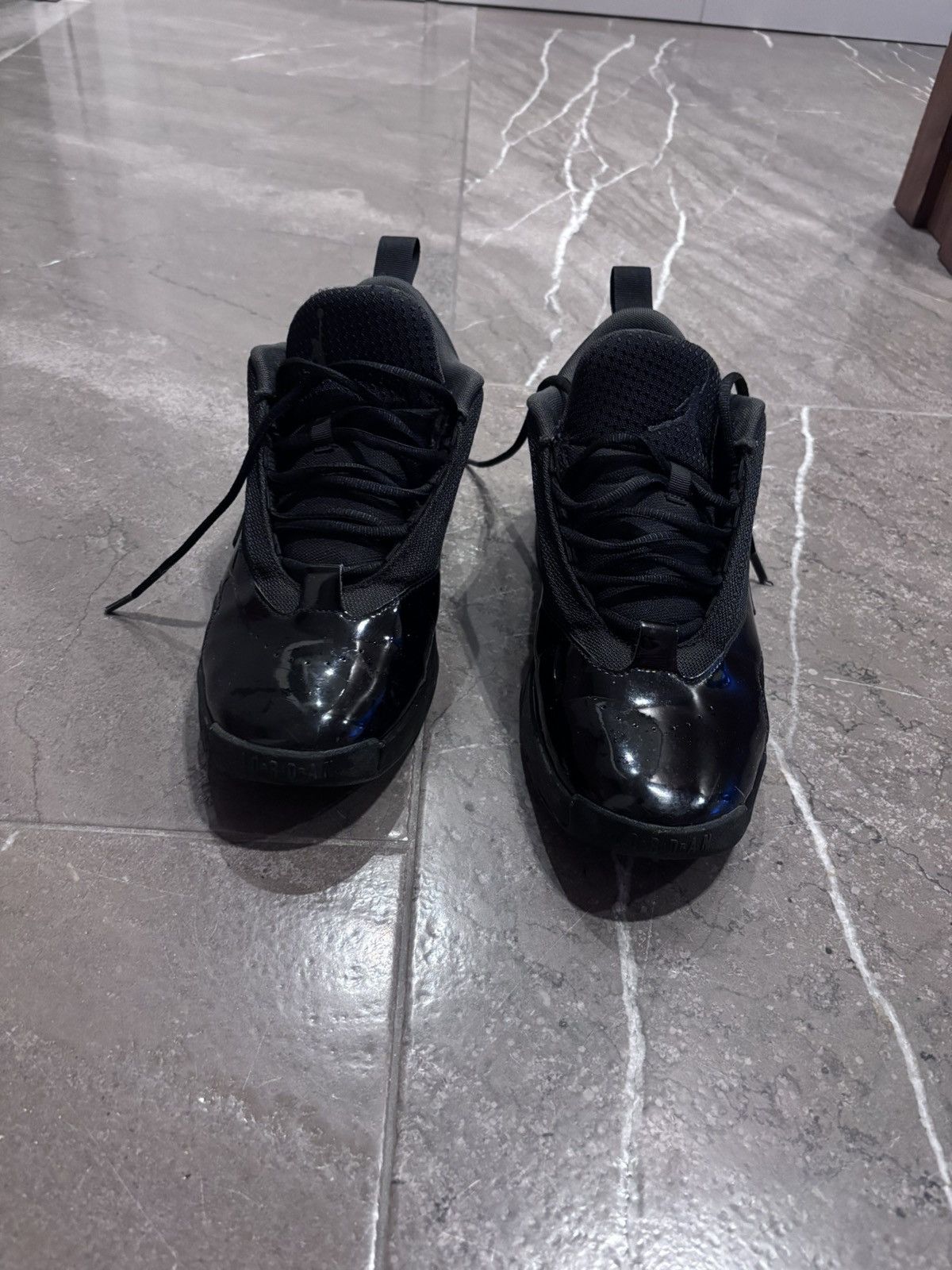 Jordan Brand Jordan max aura 6 Size US 9.5 / EU 42-43 - 3 Thumbnail