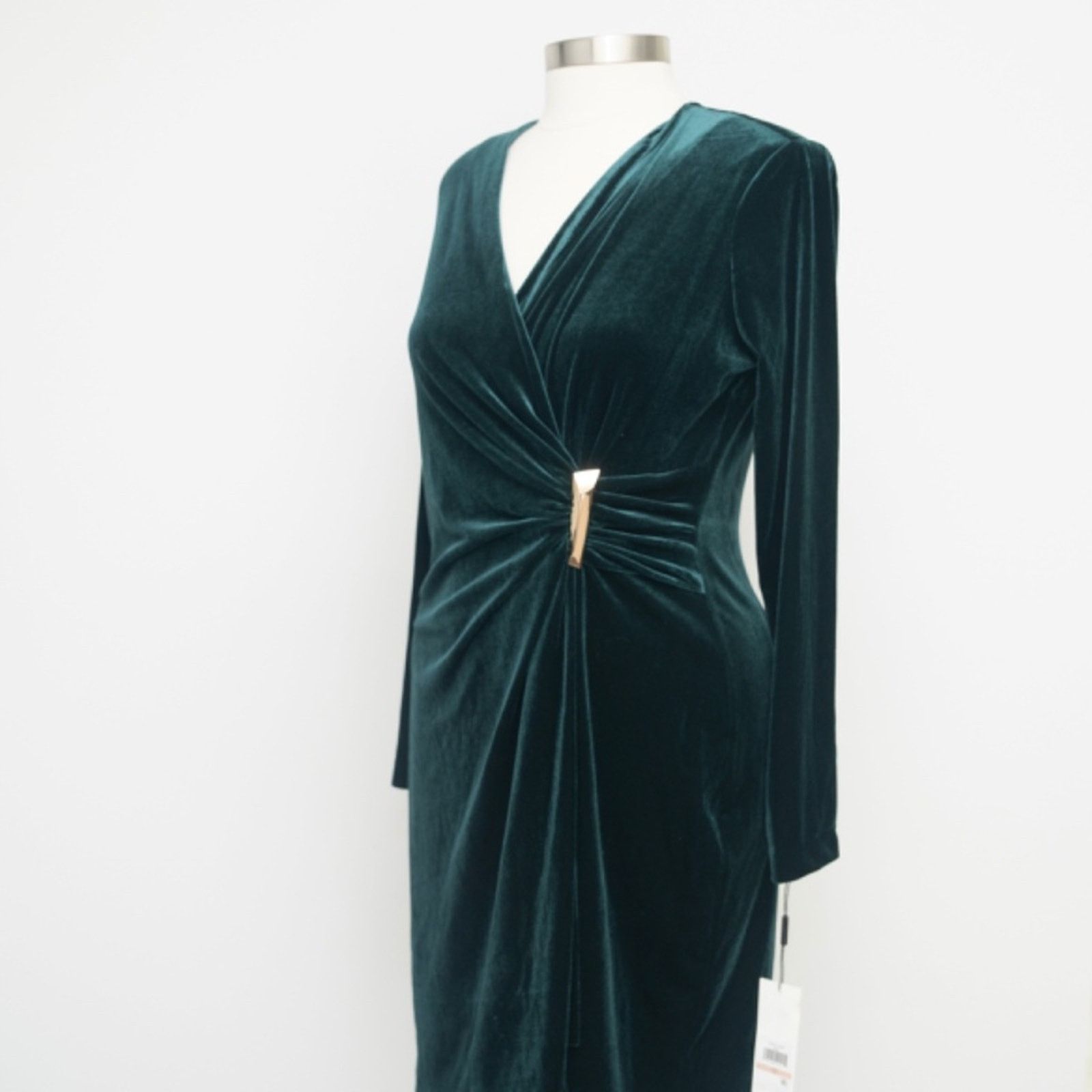 Calvin Klein Calvin Klein. Lux Velvet Wrapped Dress Size XL / US 12-14 / IT 48-50 - 11 Thumbnail