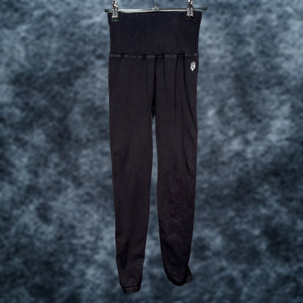 Free People Free People FP Movement Womens XS High-Waisted Black Ribbed Leggings Size 26" / US 2 / IT 38 - 1 Thumbnail