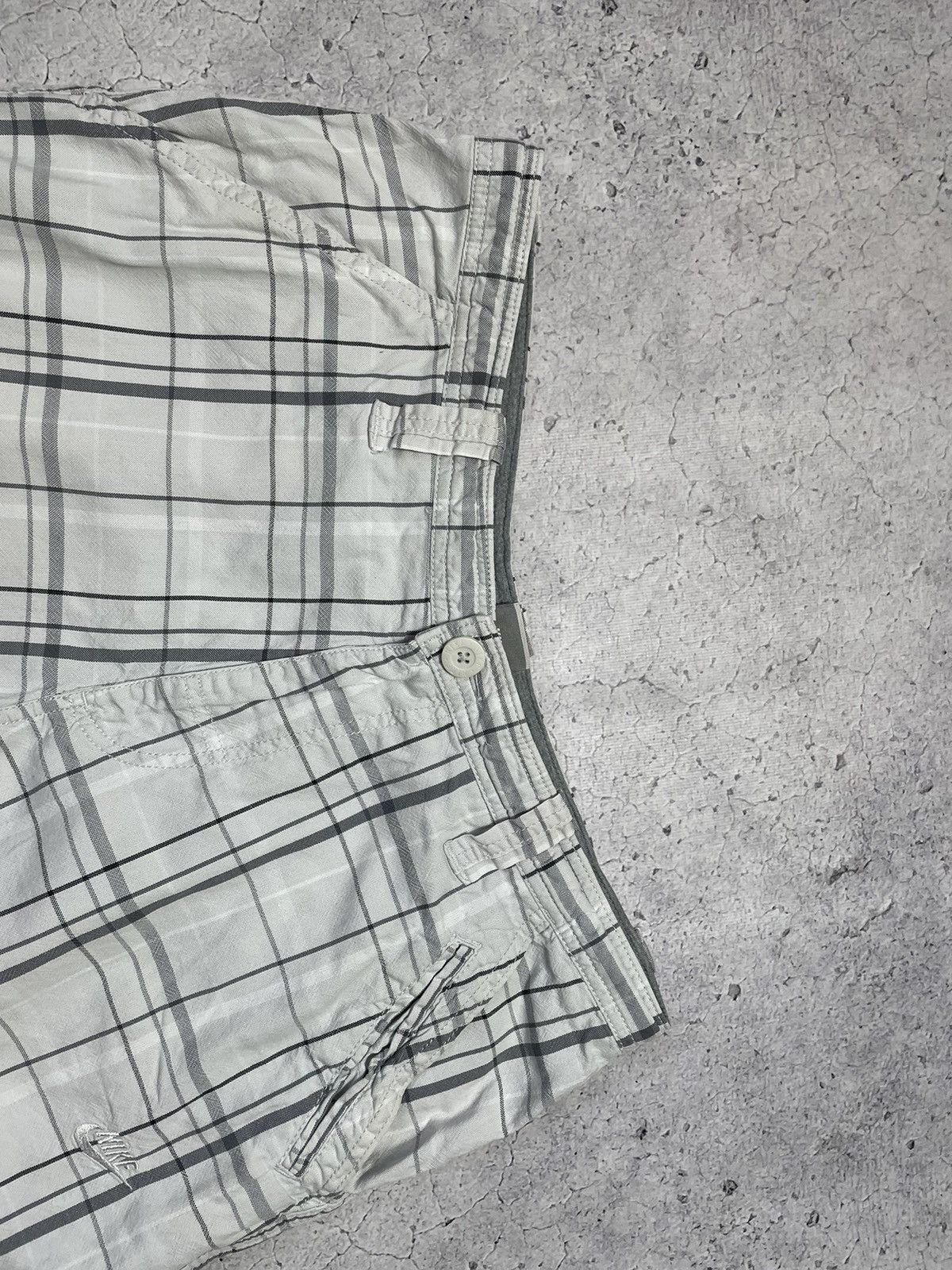 Nike × Vintage Nike Y2K Drill Vintage Nylon Shorts Size US 32 / EU 48 - 4 Thumbnail