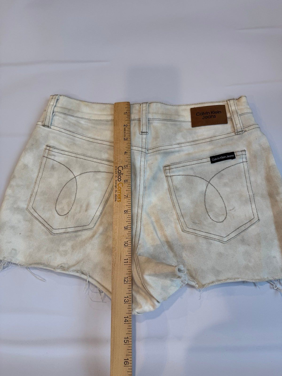Calvin Klein Calvin Klein Denim Shorts Small Size 26" / US 2 / IT 38 - 4 Thumbnail