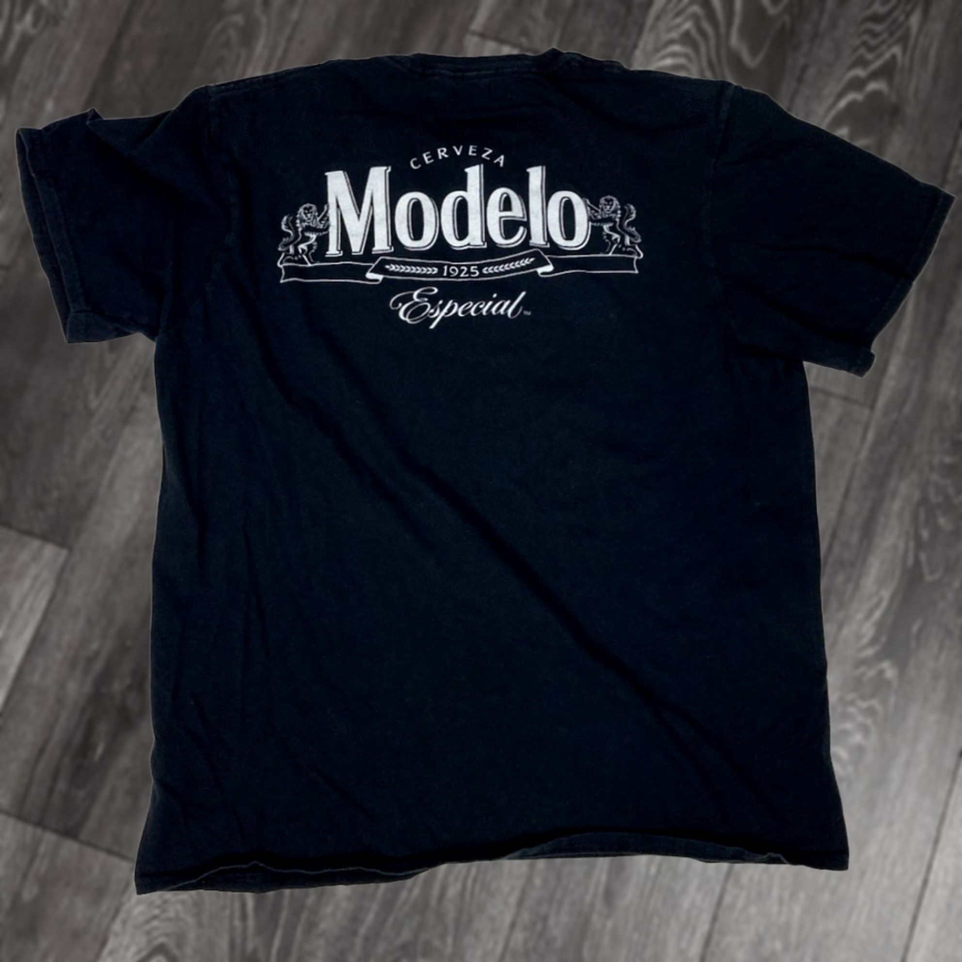 Logo 7 VINTAGE Modelo Beer Logo Graphic T-shirt Women Medium Black Short Sleeve Size M / US 6-8 / IT 42-44 - 1 Thumbnail