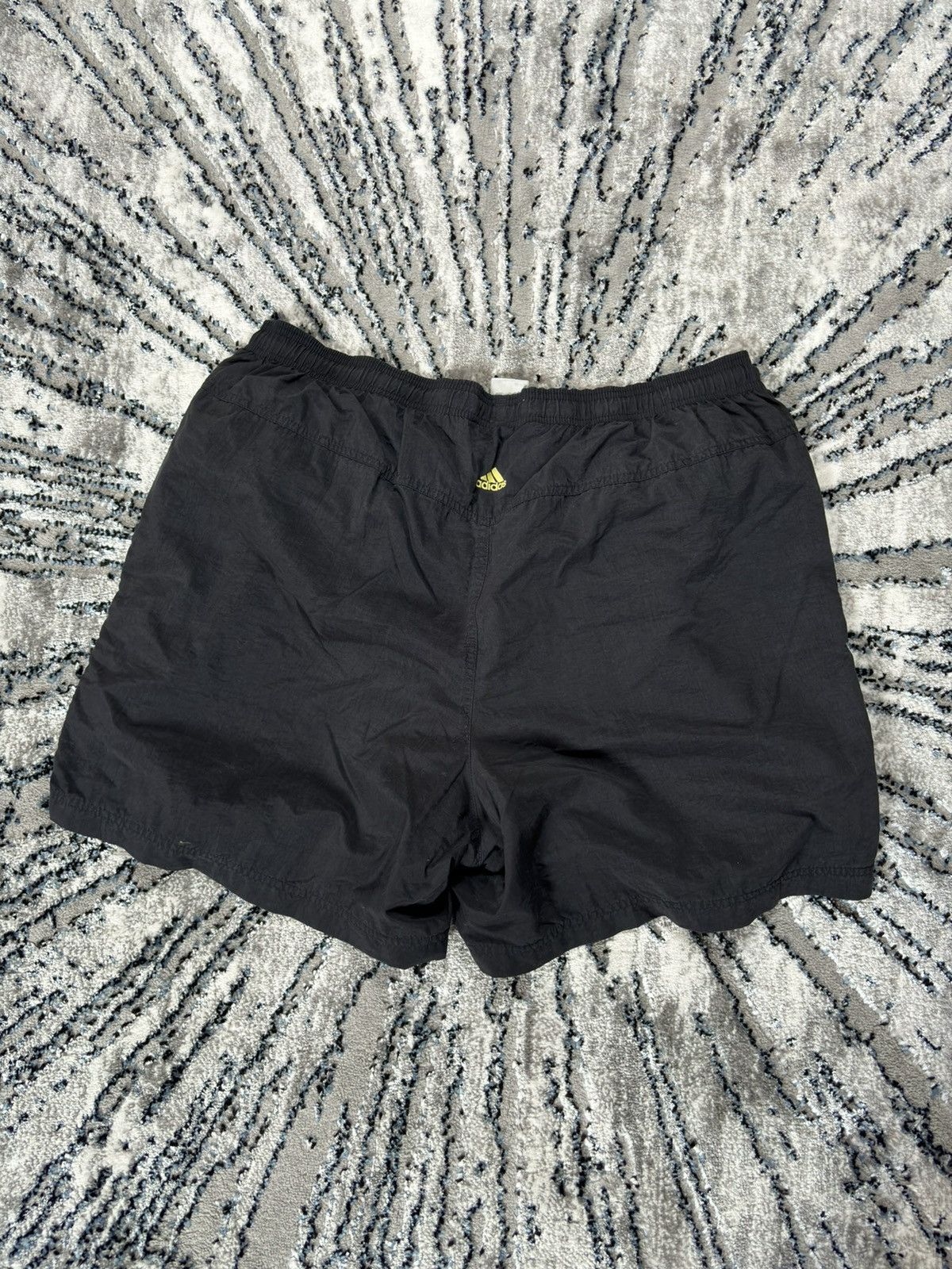 Adidas Vintage Adidas shorts streetwear y2k style casual xl Size US 34 / EU 50 - 3 Thumbnail