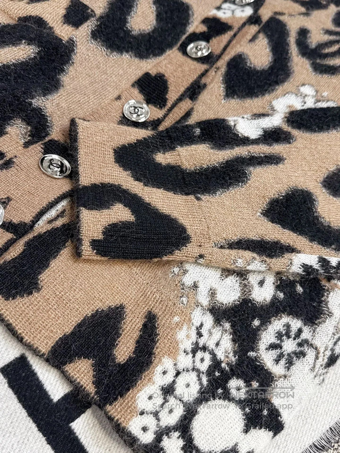 Chanel Chanel 23A Leopard Camellia Knit Cardigan. Size S / US 4 / IT 40 - 7 Thumbnail