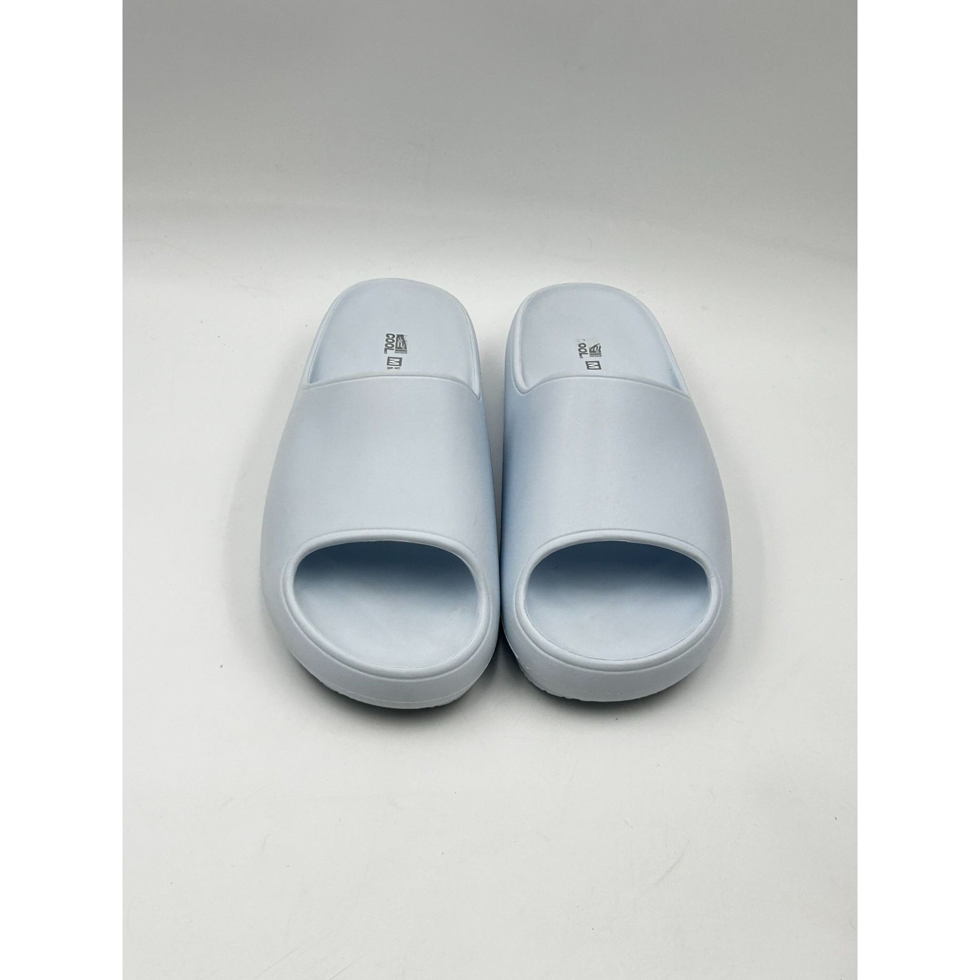 Other 32 Degrees COOL Slides Medium W 7.5-8.5 M 5.5-6.5 Light Blue Size US 7.5 / IT 37.5 - 2 Thumbnail