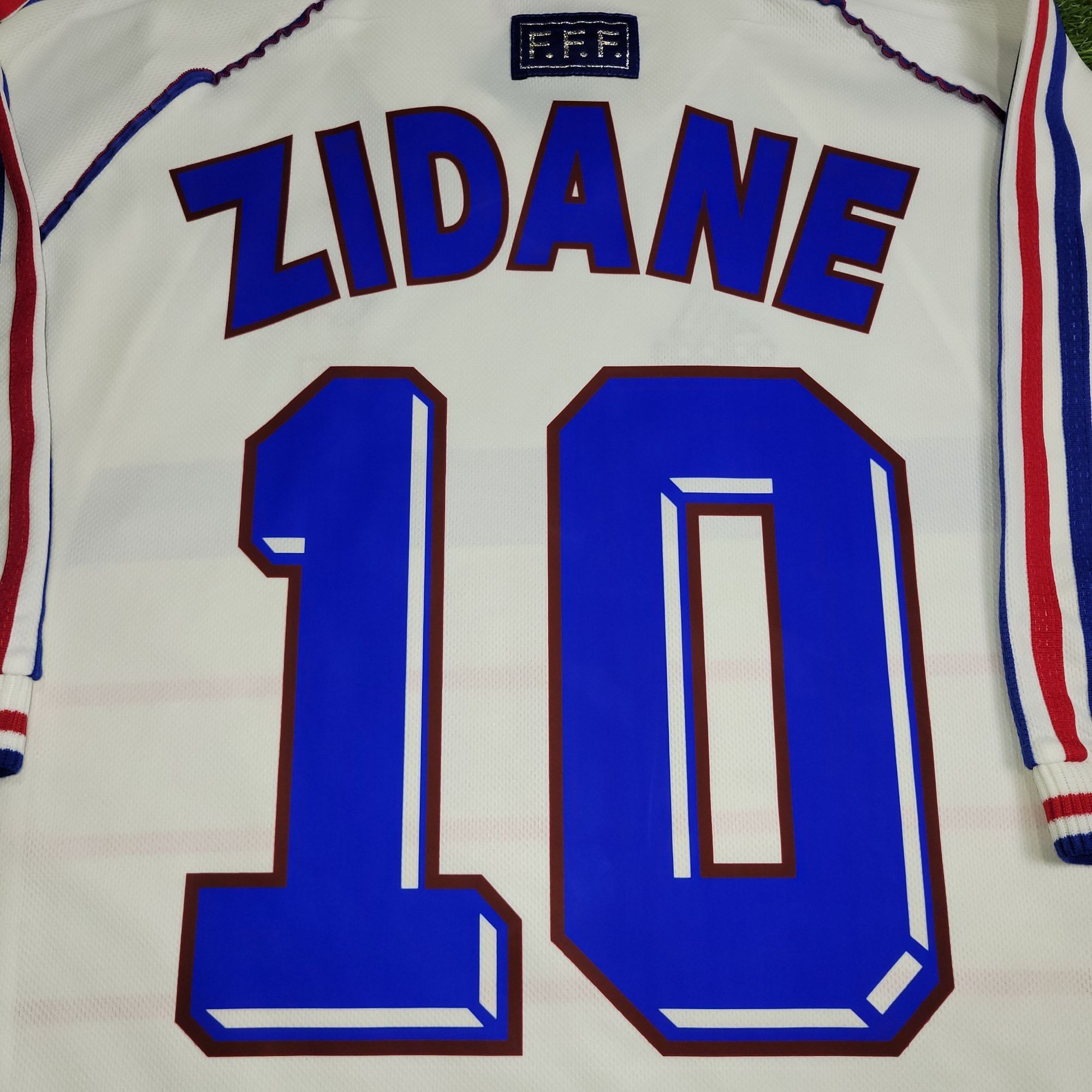 Adidas Zidane France 1998 WORLD CUP Away Soccer Jersey XL Size US XL / EU 56 / 4 - 3 Thumbnail
