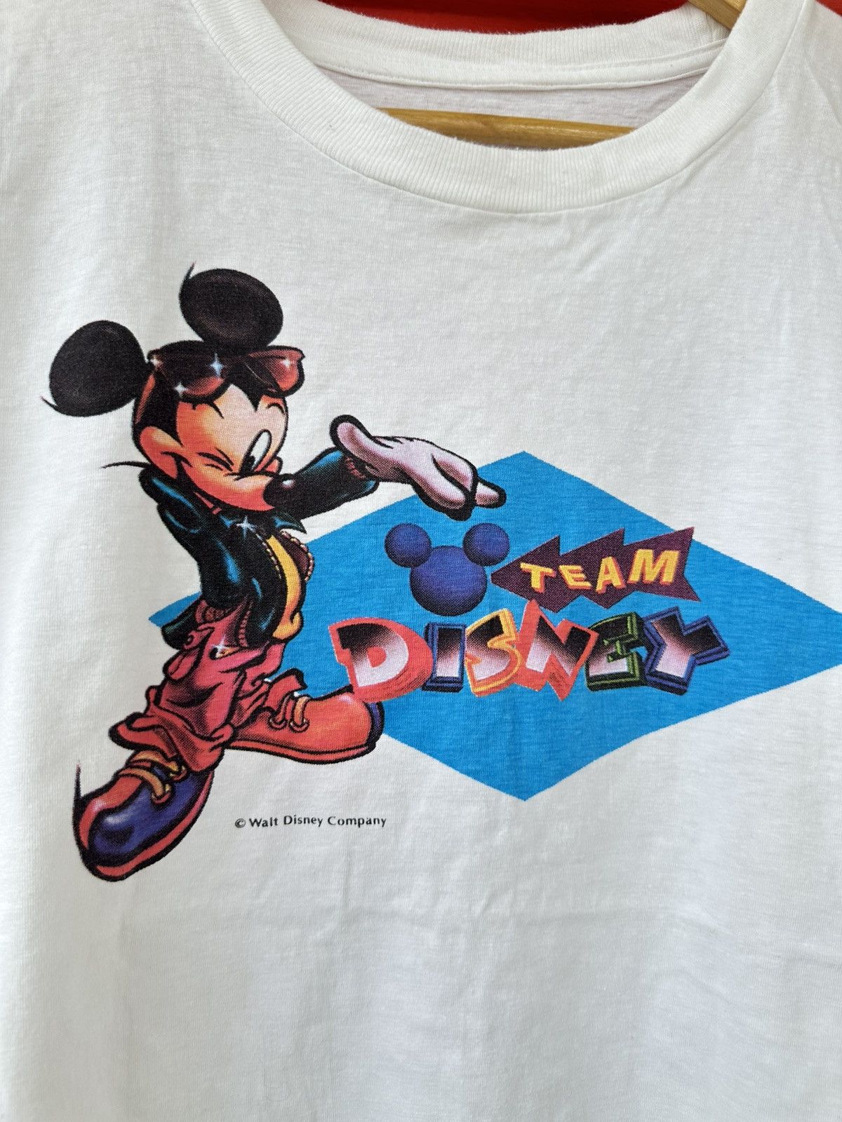 Disney Vintage 90s Mickey Mouse Team Disney Tee Size US M / EU 48-50 / 2 - 2 Thumbnail