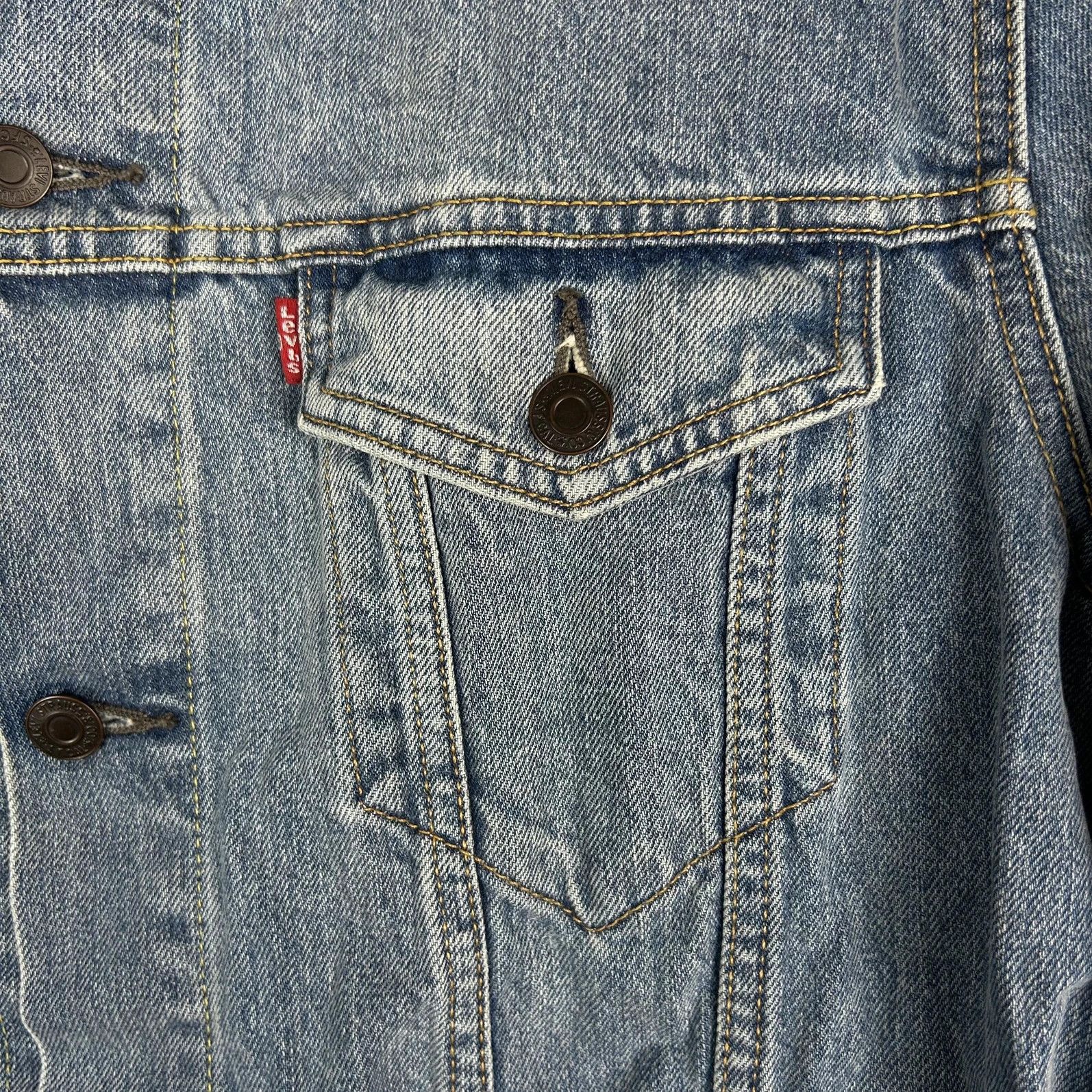 Levi's Levis denim jacket mini logo blue classic katana button up Size US L / EU 52-54 / 3 - 4 Thumbnail
