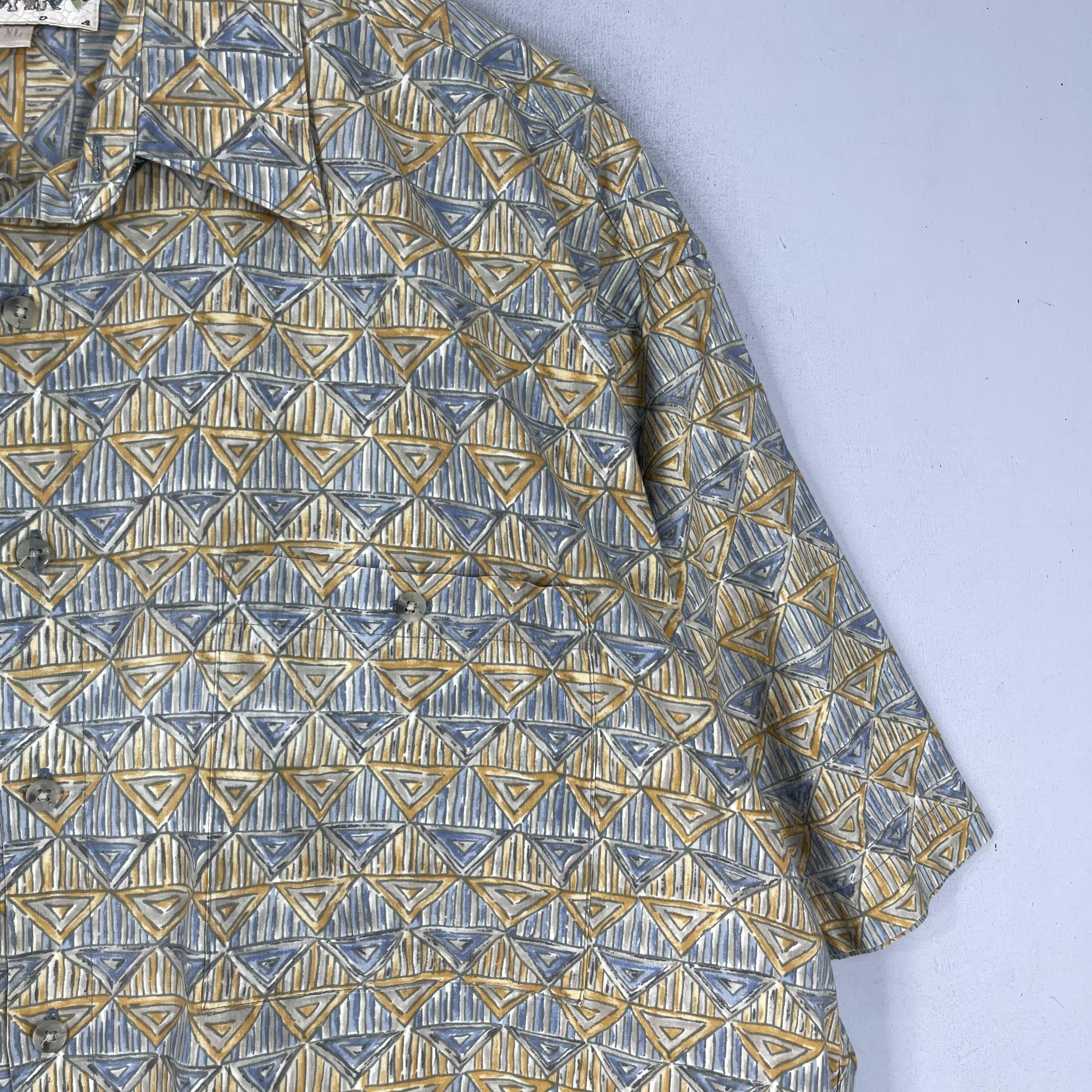 CAMPIA MODA Hawaii Abstract Geometrical Artwork Shirt