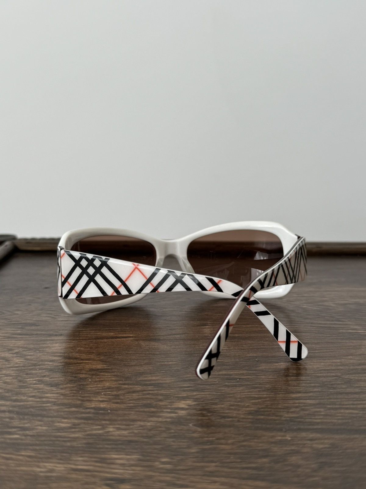 Burberry × Vintage Vintage Y2K Style Burberry Nova Check Women’s Sunglasses Size ONE SIZE - 3 Thumbnail