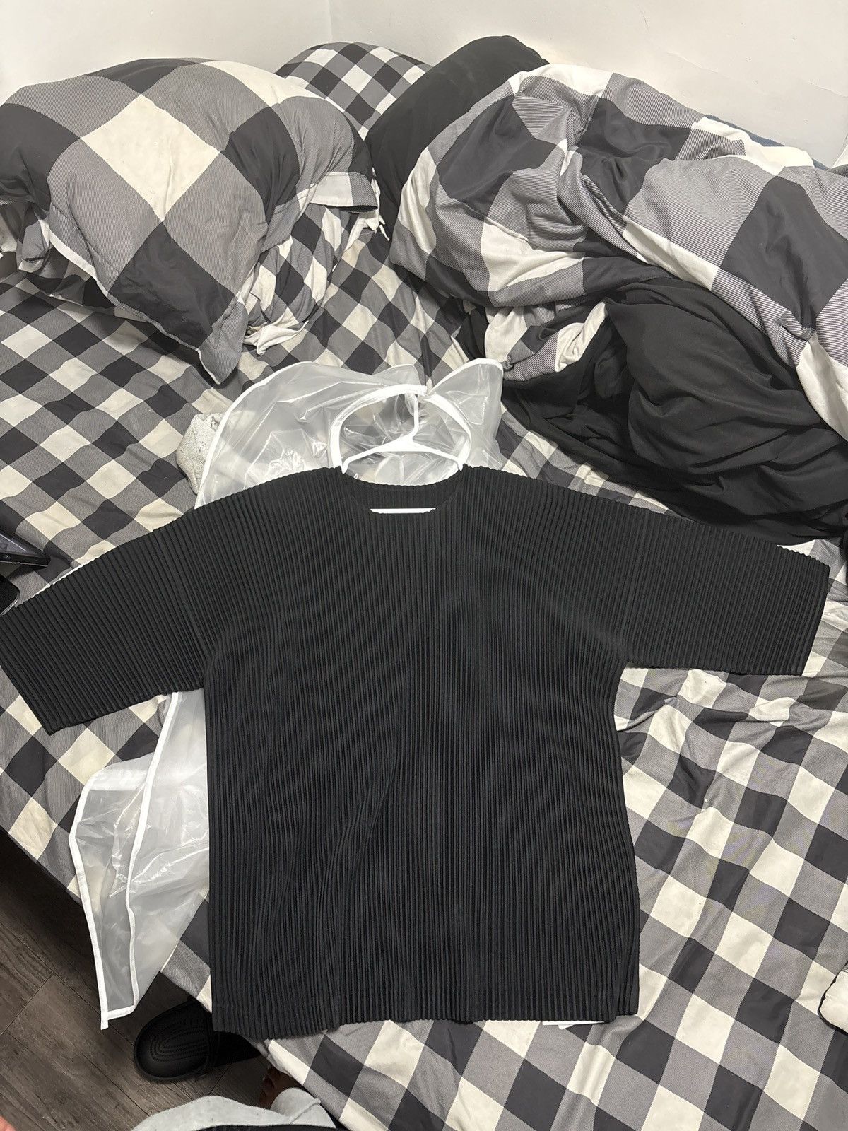 Homme Plisse Issey Miyake HOMME PLISSÉ ISSEY MIYAKE T-SHIRT Size US XL / EU 56 / 4 - 1 Thumbnail