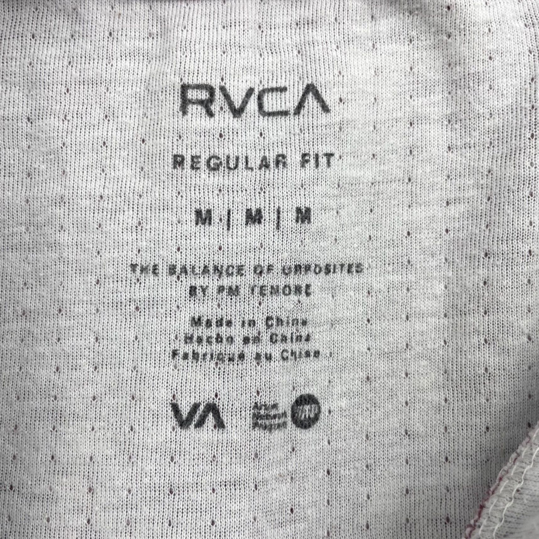 RVCA RVCA Men’s Cotton Blend Regular Fit Pullover Pocket Hoodie Burgundy Purple Medium Hoodie Mens) Size US M / EU 48-50 / 2 - 3 Thumbnail