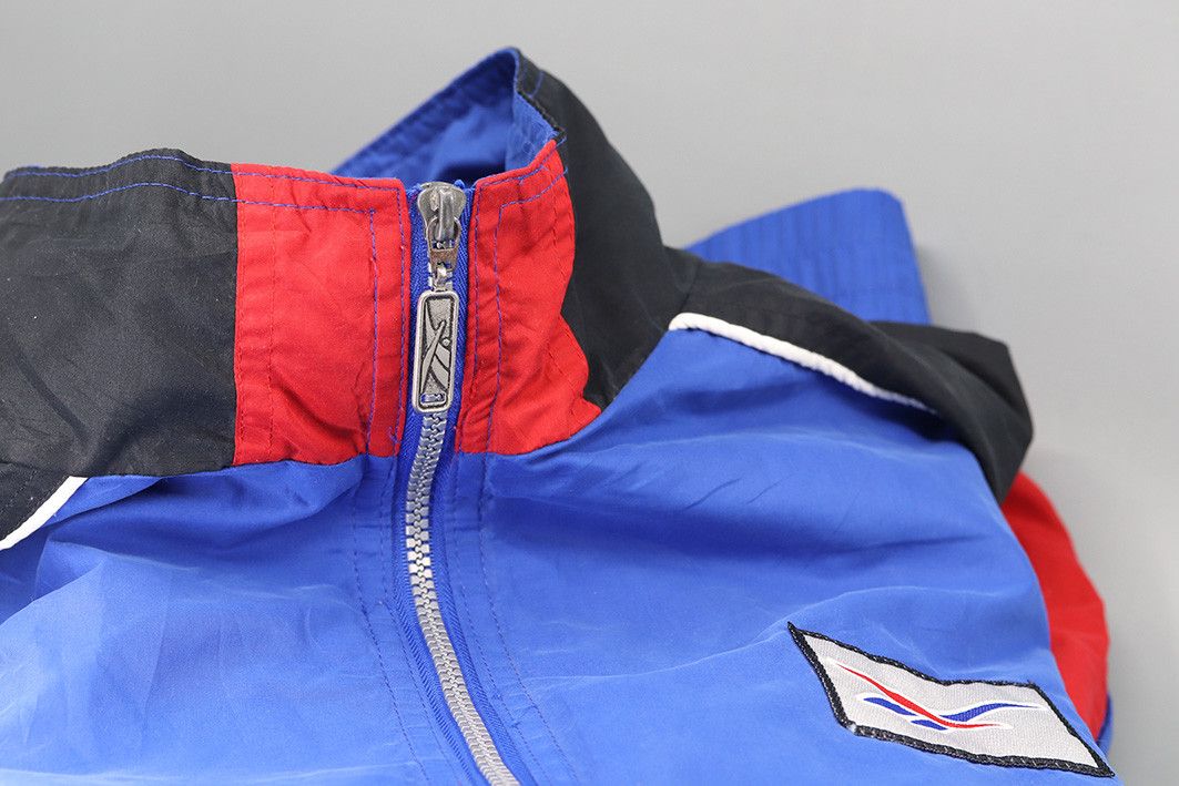 Reebok Vintage Reebok Windbreaker 90s Sportswear Size US L / EU 52-54 / 3 - 4 Thumbnail