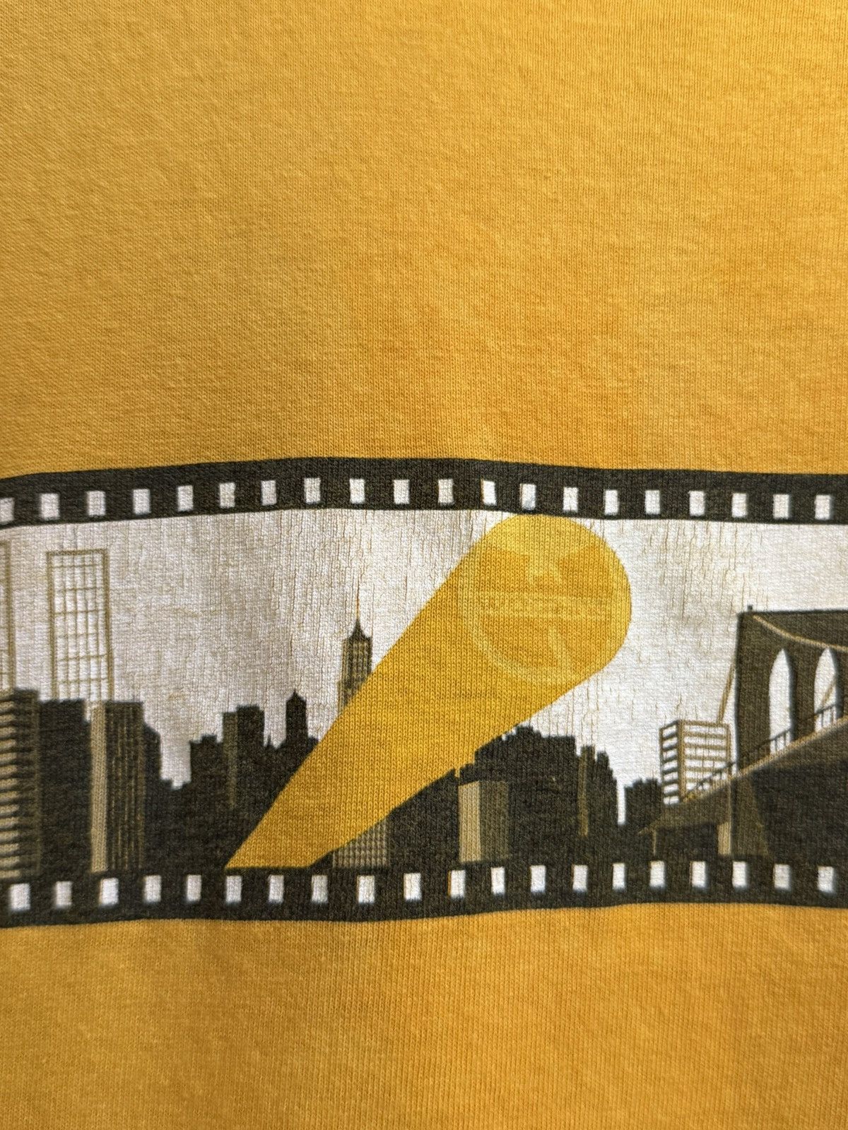 Wu-Tang Clan Vintage 90s The Wutang Hardgood Company Hip hop Rap Tee Size US XL / EU 56 / 4 - 4 Thumbnail