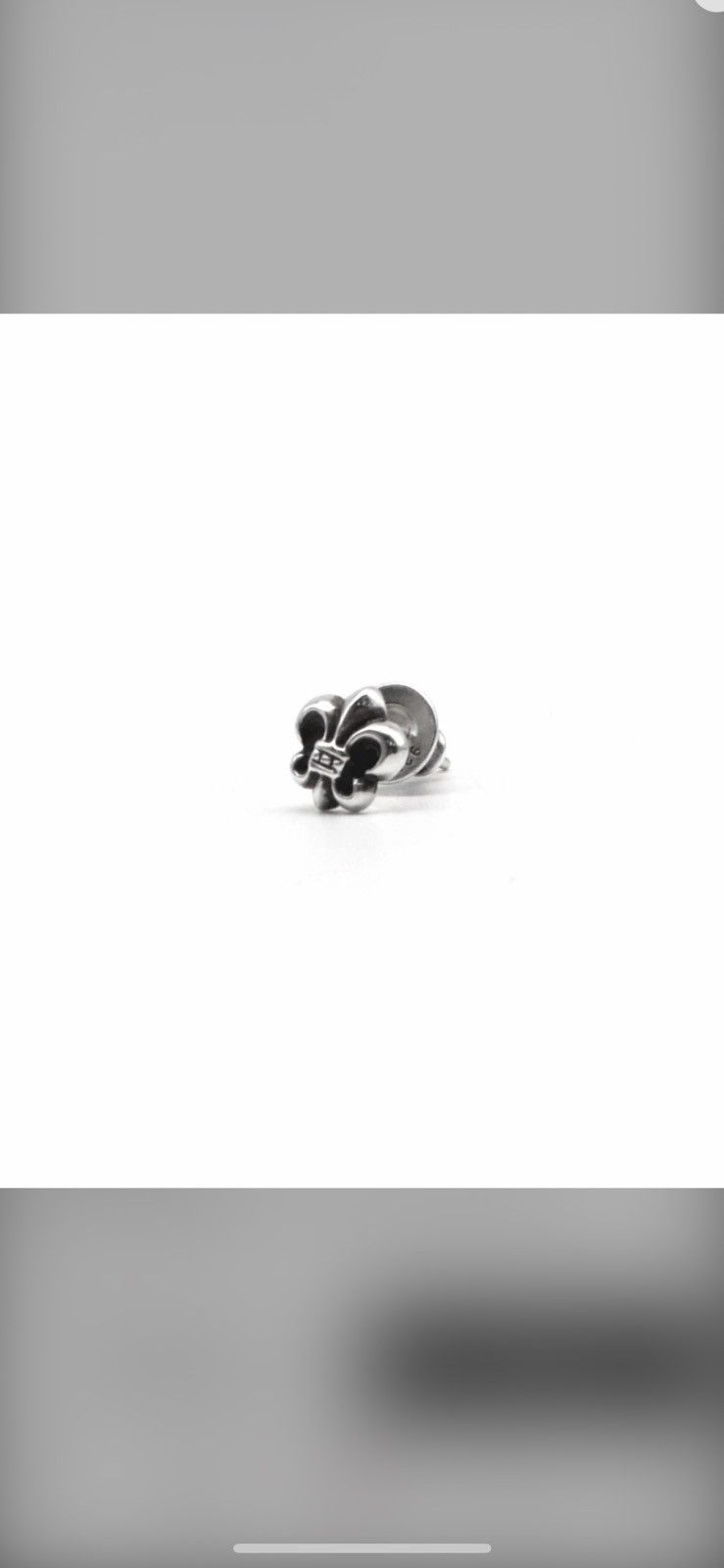 image of Chrome Hearts Fleur Stud in Silver, Men's
