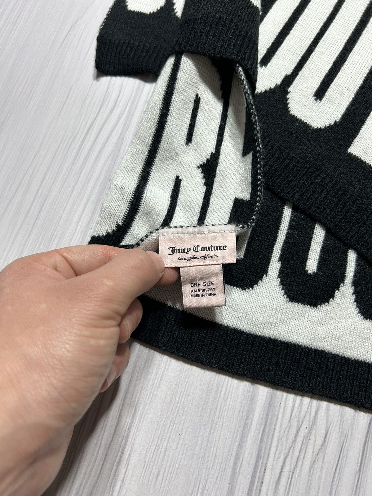 Juicy Couture Juicy Couture Long Scarf Size ONE SIZE - 6 Thumbnail
