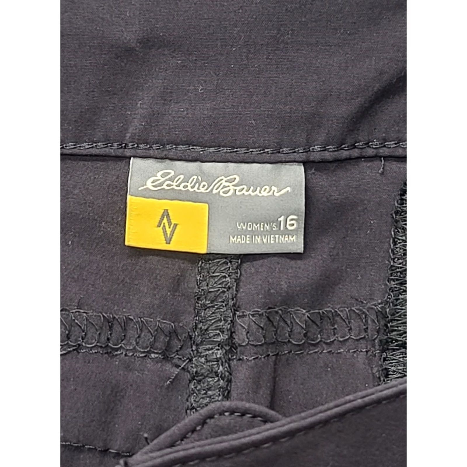 Eddie Bauer Eddie Bauer Pants Womens 16x32 WR Horizon Relaxed Fit Mid Rise Convertible Cargo Pants Size 38" / US 16 / IT 52 - 3 Thumbnail