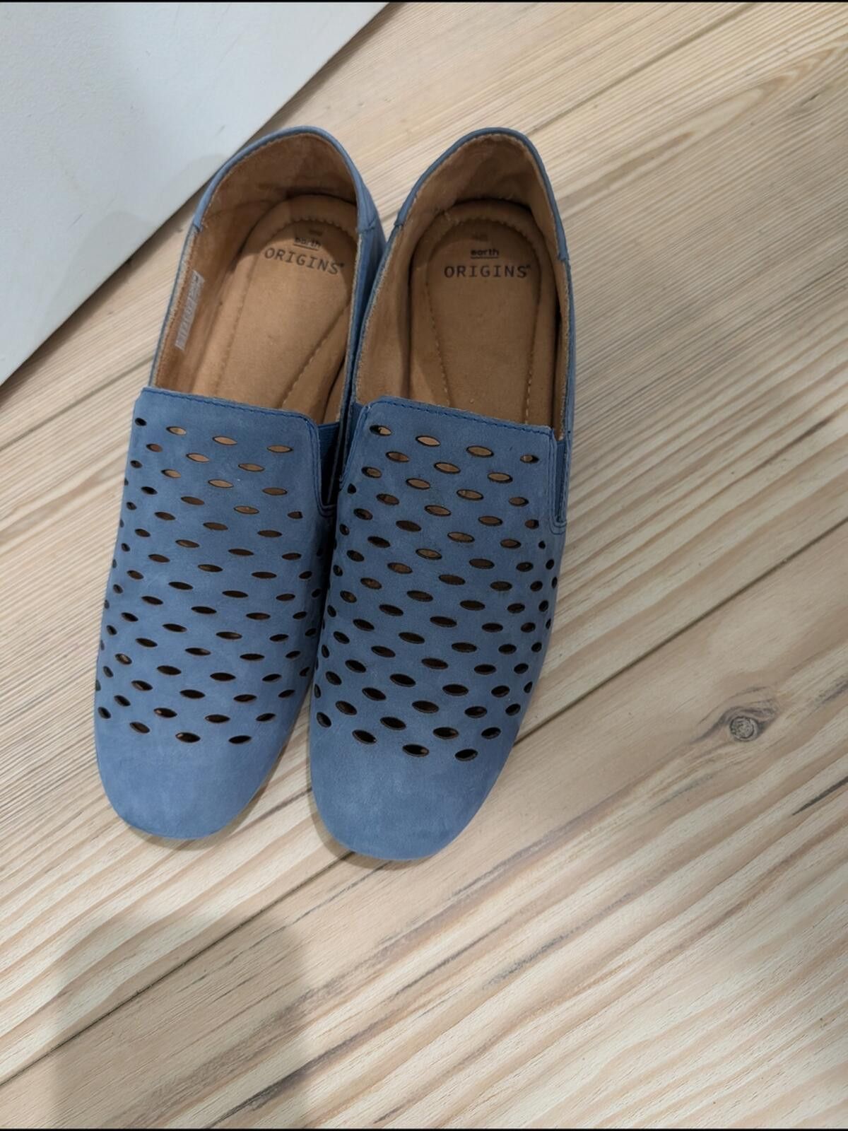 Other Earth Origins Women’s Perforated Blue Suede Slip-On Loafers Size US 10 / IT 40 - 6 Thumbnail
