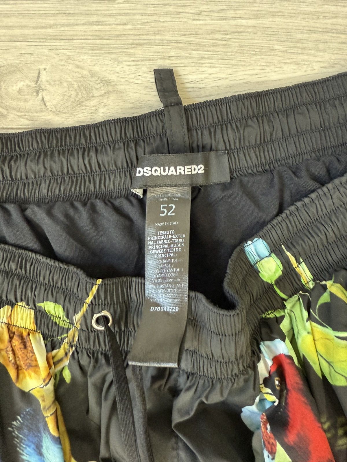 Dsquared2 Dsquared2 Black Floral Swimming Shorts Size US 36 / EU 52 - 3 Thumbnail