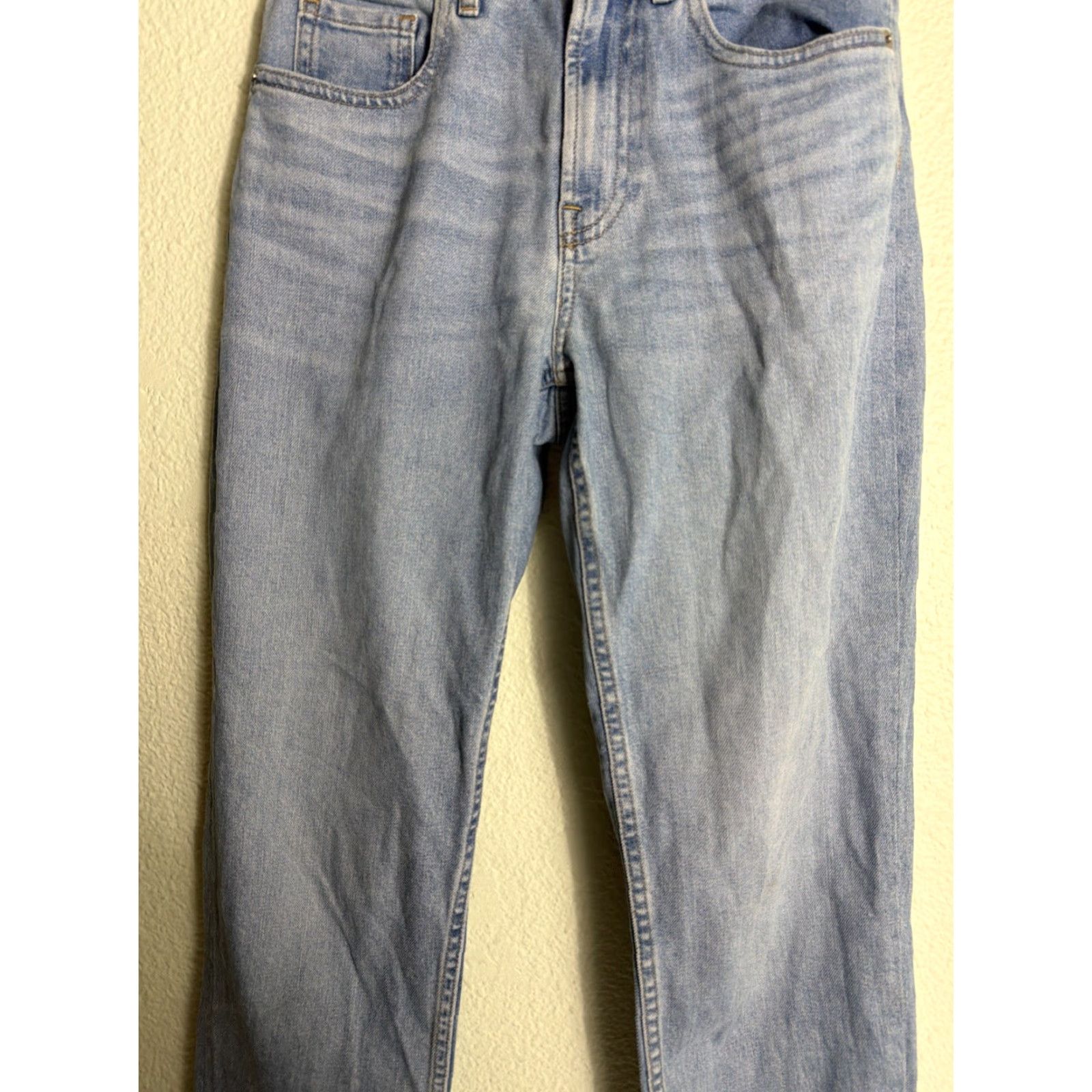 Everlane **Everlane Women's Light Wash Size 25 Straight Jeans** User: Everlane Women's Light Wash Size 25 Straight Jeans Size 42" / US 20 - 3 Thumbnail