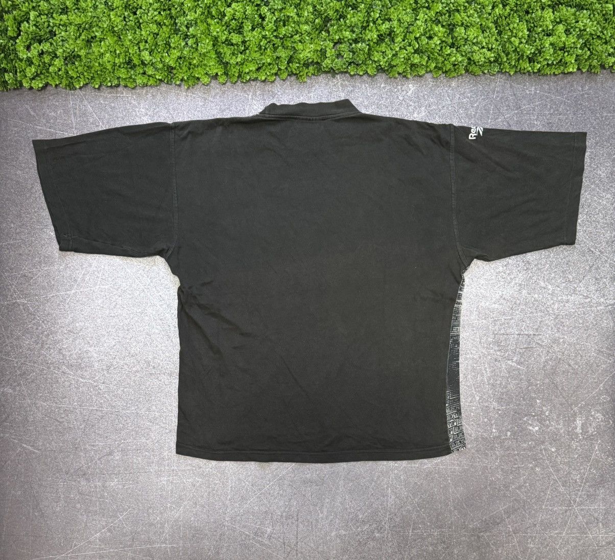 Reebok Reebok Vintage 90s Reebok Blacktop Over Print Shirt Adult XL Size US L / EU 52-54 / 3 - 11 Thumbnail
